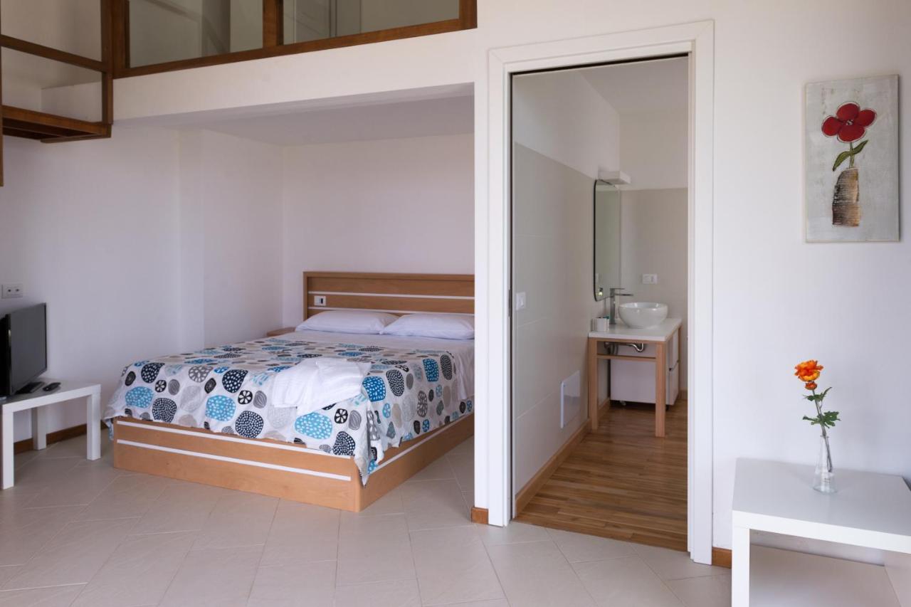 Lalena'S Garden Hotel Portopalo Di Capo Passero Phòng bức ảnh