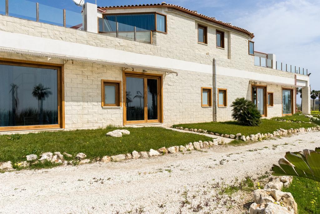 Lalena'S Garden Hotel Portopalo Di Capo Passero Ngoại thất bức ảnh